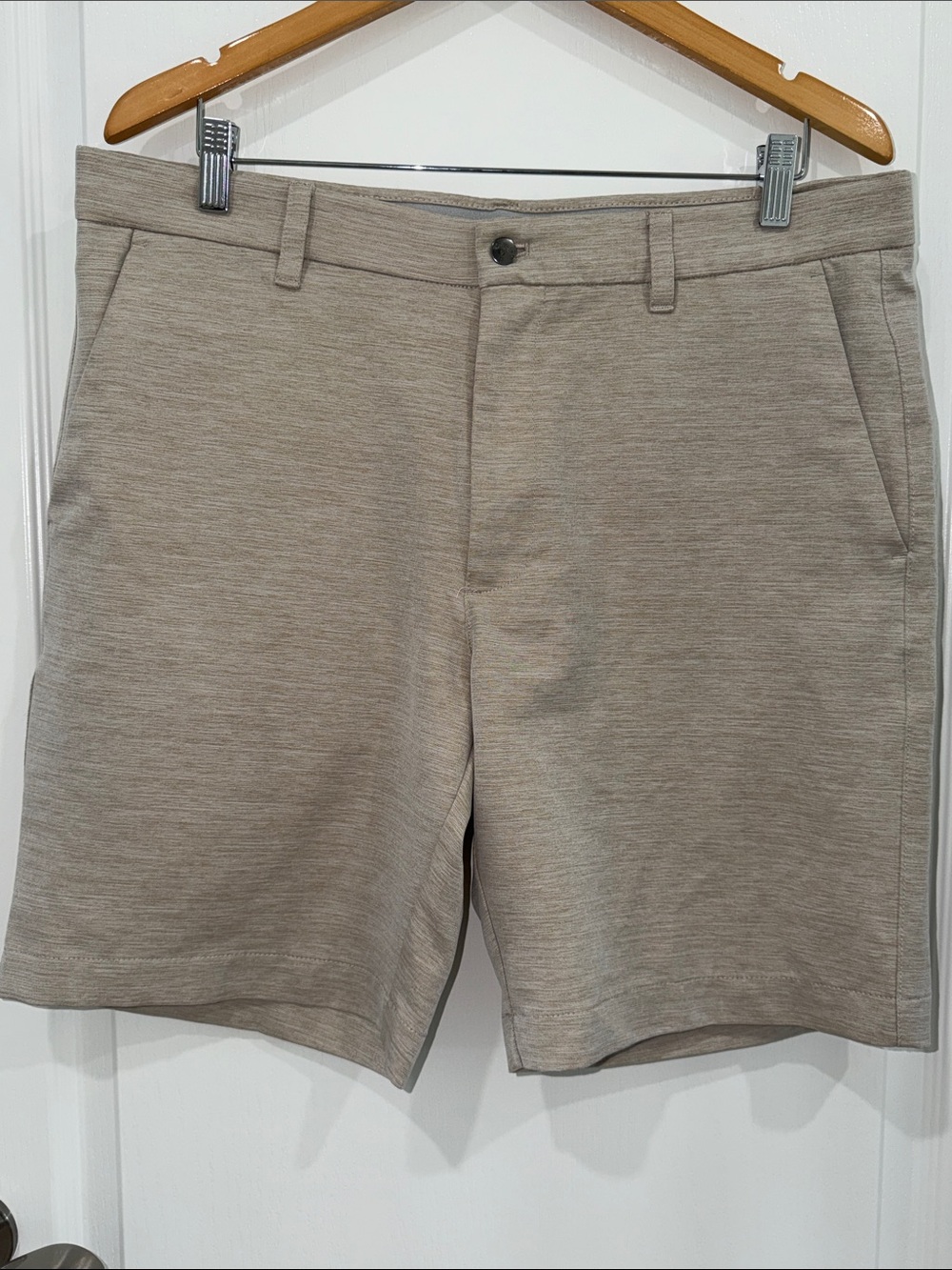 CALLAWAY  Men's Light Taupe golf Flat-Front Shorts performance wear 36”